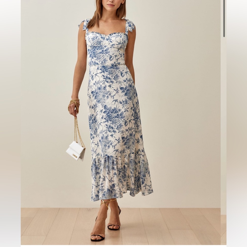 Reformation Nikita Dress! 💙🤍💙🤍